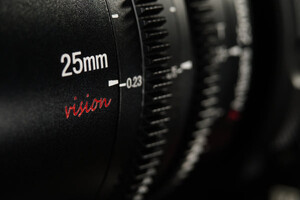 7Artisans 25mm T1.05 Vision Cine Lens (Canon RF-S) - Thumbnail