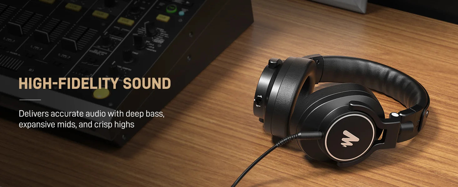 MH700_headphones_2.jpg (126 KB)