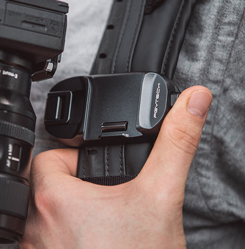 beetle-camera-clip-attach-on-backpack-strap.jpg (48 KB)