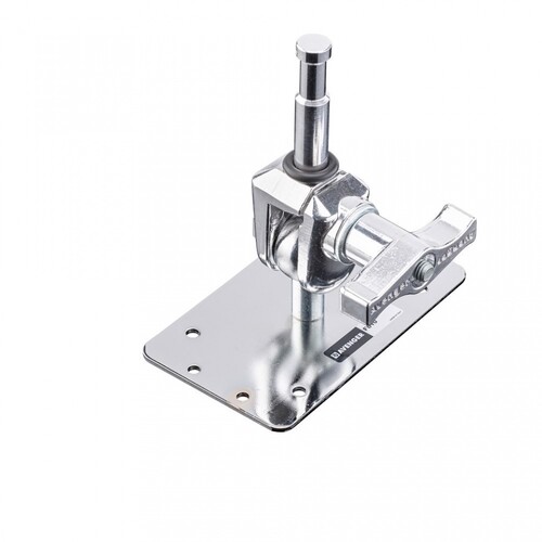 Avenger Wall Plate, Baby w/ 16 mm/ 5/8 in Swivel Spigot F810