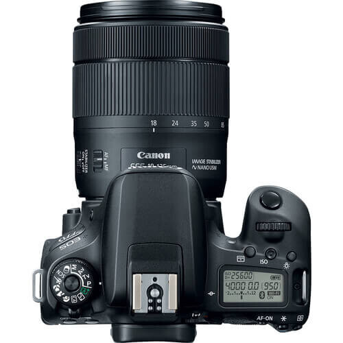 Canon EOS 77D 18-135mm IS USM Nano DSLR Fotoğraf Makinesi
