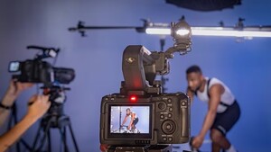 Canon EOS C50 Aynasız Sinema Kamera ( 512GB Kart Hediyeli ) - Thumbnail