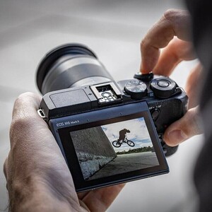 Canon EOS M6 Mark II Videographer Kit - Thumbnail