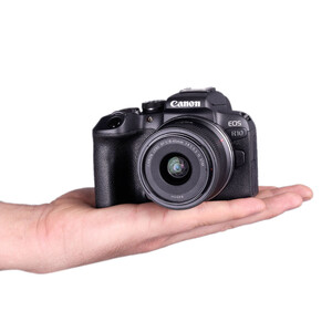 Canon EOS R10 18-45mm Vlog Seti - Thumbnail