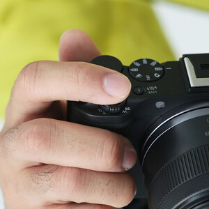 Canon EOS R50 V Body Aynasız Vlog Makinesi - Thumbnail