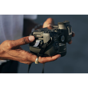 Canon EOS R7 18-150mm Aynasız Fotoğraf Makinesi (EF to EOS R Adaptör İle Birlikte) - Thumbnail