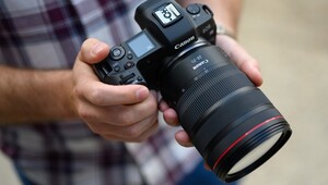 Canon RF 24-70mm f/2.8L IS USM Lens - Thumbnail