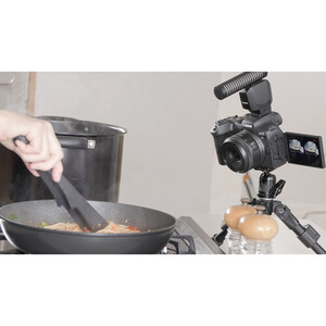 Canon RF-S 7.8mm f/4 STM Dual Lens - Thumbnail