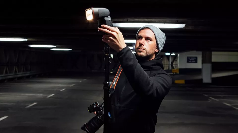 Canon Speedlite EL-1 Tepe Flaşı (2. Sürüm)