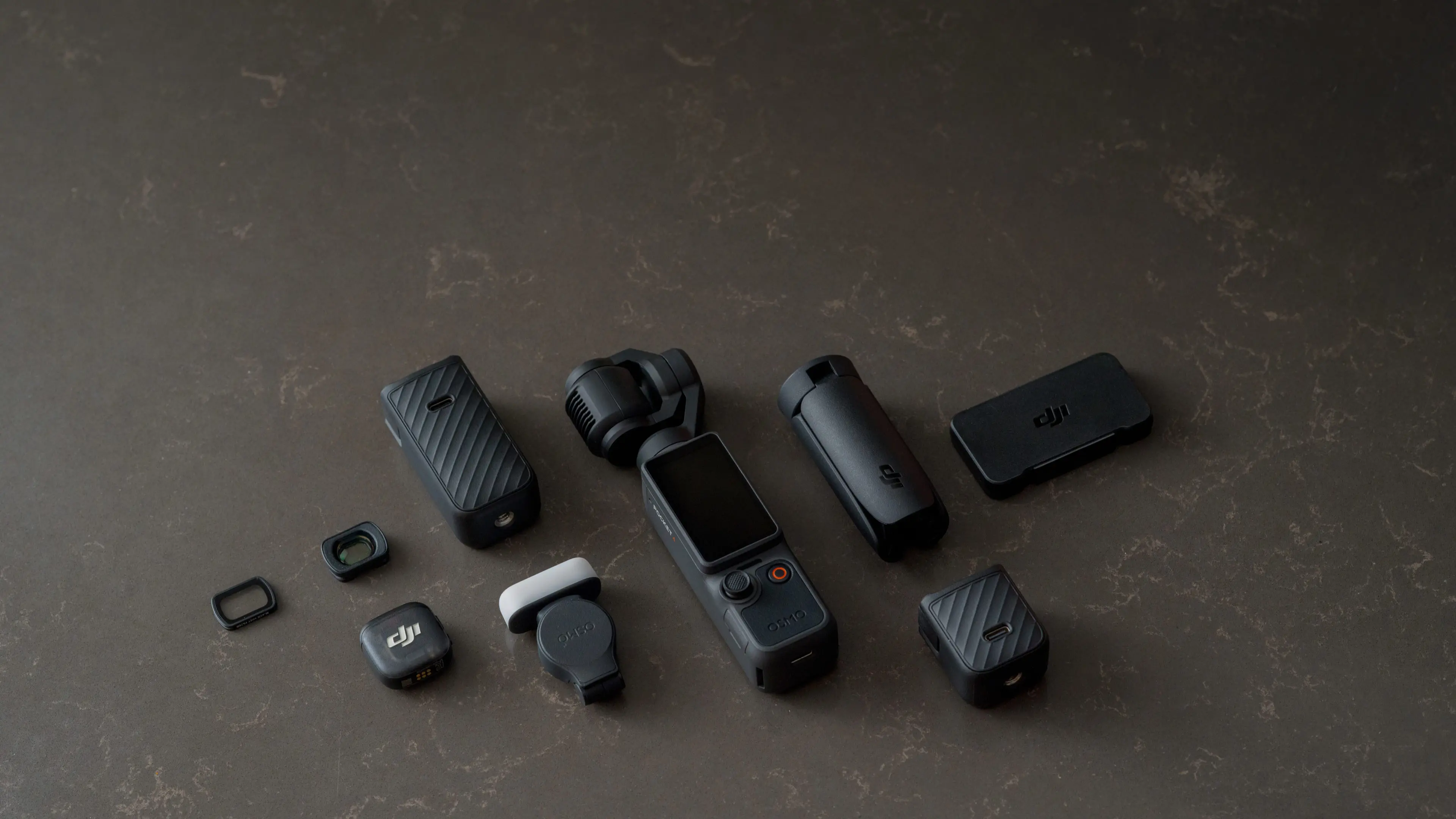 DJI Osmo Pocket 4 Creator Combo - Thumbnail