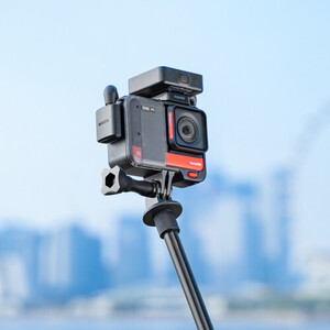Insta360 Mic Adapter (Horizontal Version) ONE RS - Thumbnail