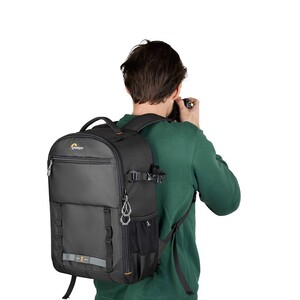 Lowepro Adventura BP 300 III (Siyah) - Thumbnail