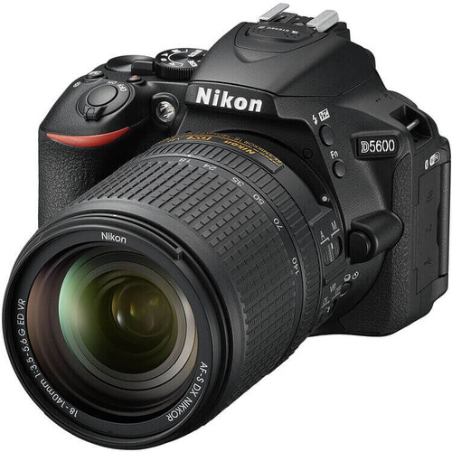 Nikon D5600 18-140mm VR Lens DSLR Fotoğraf Makinesi