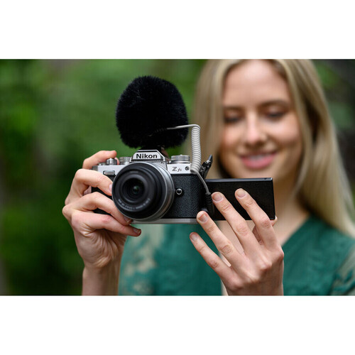 Nikon Z fc + 28mm f/2.8 SE Kit (Silver) ( 8250 TL Para İadesi )