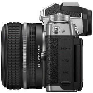 Nikon Z fc + 28mm f/2.8 SE Kit (Silver) ( 8250 TL Para İadesi ) - Thumbnail