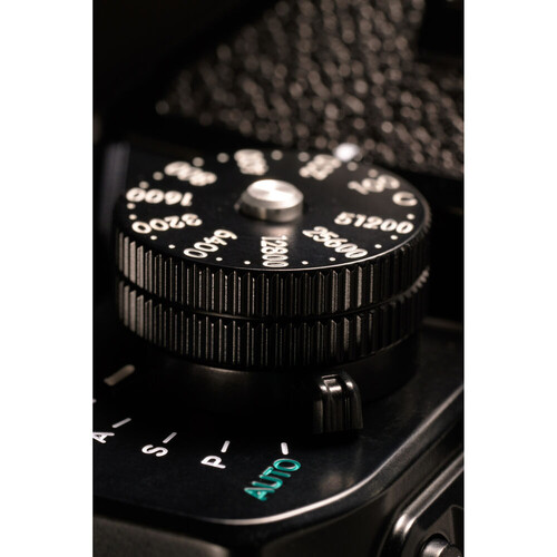 Nikon Zf Aynasız Kamera + 24-70mm f/4 Lens ( 19250 TL Para İadesi )