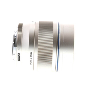 Olympus 75mm f/1.8 MFT Lens (Gümüş) - Thumbnail