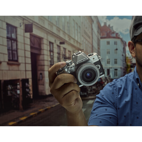 Olympus OM-D E-M10 Mark IV 14-42mm Lens Kit (Gümüş)
