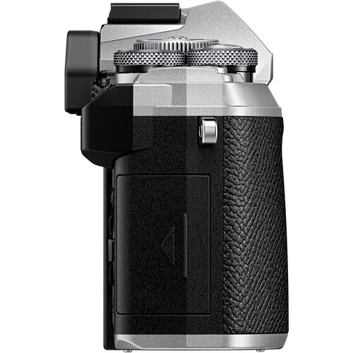 OM SYSTEM OM-5 Gümüş Aynasız Fotograf Makinesi
