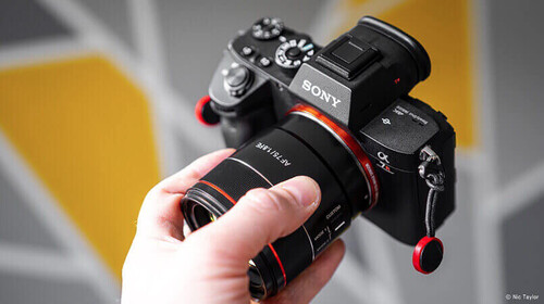 Samyang AF 75mm F1.8 FE Lens (Sony E)