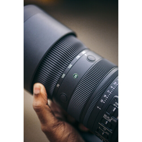 Sigma 70-200mm f/2.8 DG DN OS Spor Lens (Sony E)