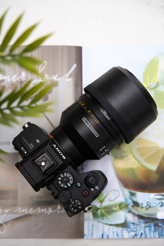 SongRaw AF 50mm F1.2 FE Moonlit Lens (Sony E)