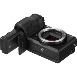 Sony A6600 18-135mm f/3.5-5.6 OSS Lensli Kit - Thumbnail