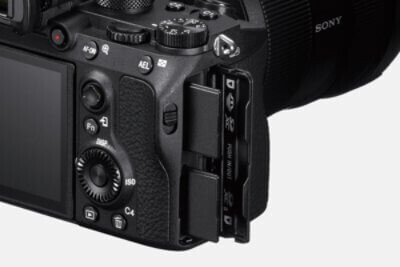 Sony A7R III A Body Aynasız Fotoğraf Makinesi