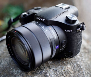 Sony RX10 Mark IV Dijital Fotoğraf Makinesi ( RX10M4 ) - Thumbnail