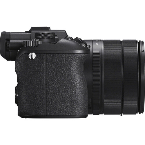 Sony RX10 V Kompakt Fotoğraf Makinesi