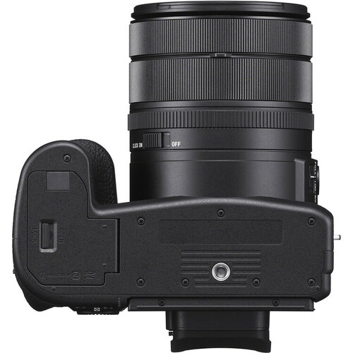 Sony RX10 V Kompakt Fotoğraf Makinesi