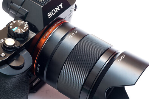 Sony FE 28mm f/2 Lens