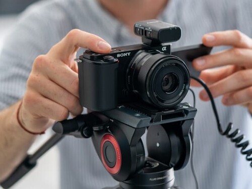 Sony ZV-E10 Değiştirilebilir Lensli Vlog Kamerası (Body)