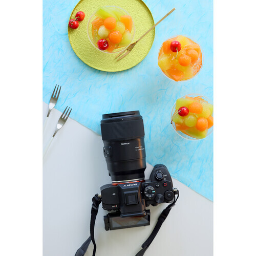 Tamron 90mm f/2.8 Di III VXD Macro Lens (Sony E)