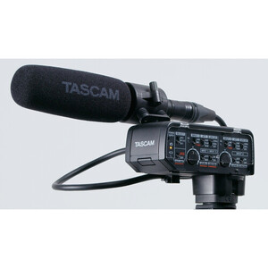 Tascam CA-XLR2D-F Kamera Üstü XLR Mikrofon Adaptörü (FujiFilm) - Thumbnail