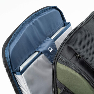 ThinkTank DarkLight™ 20L Kamera Sırt Çantası — Montane Green - Thumbnail