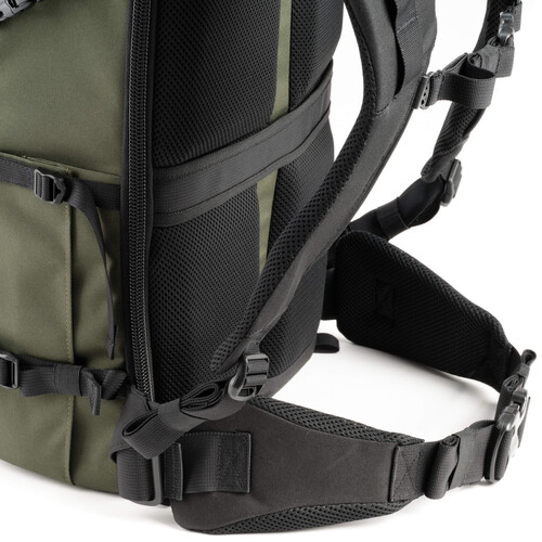 ThinkTank DarkLight™ 20L Kamera Sırt Çantası — Montane Green