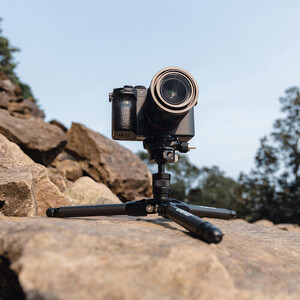 Ulanzi TT35 Carbon Fiber Yürüyüş Çubuğu Tripod Seti - Thumbnail