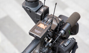 UwMic9S Kit2 (TX TX RX) Kablosuz Yaka Mikrofonu - Thumbnail