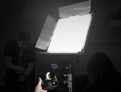 Yongnuo P360 Pro Max 2000-10000K DMX Kontrollü 360W RGB Pro LED Video Işığı